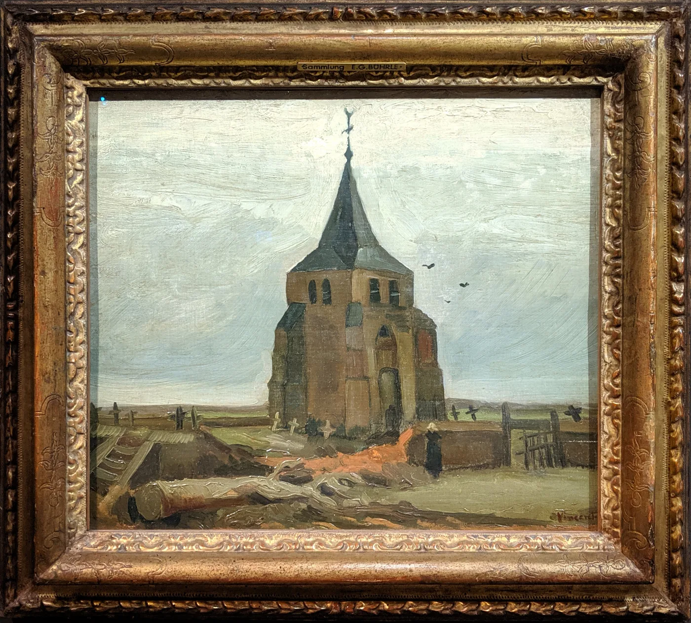 Handmáluð olíumynd eftir Gamla kirkjuturninn í Nuenen eftir Vincent van Gogh, rústir kirkjuturnsins rísa yfir bera akra með fuglum sem sveima yfir