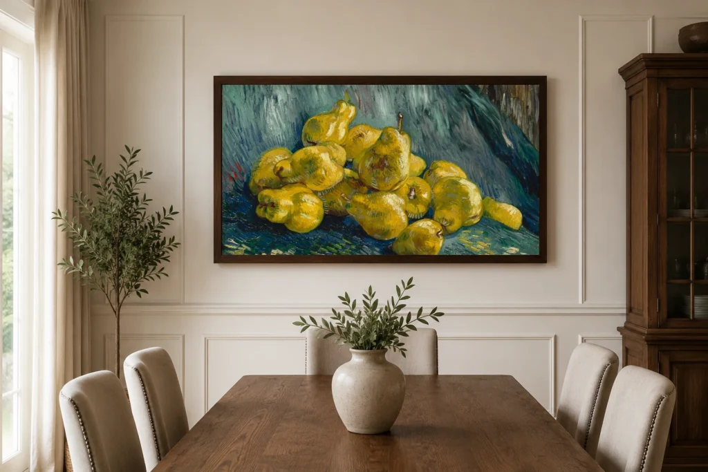 Kvittun með kveðjum, handmáluð Van Gogh olíuafritun rammað á vegg í björtu opnu eldhúsi og borðstofuhorni